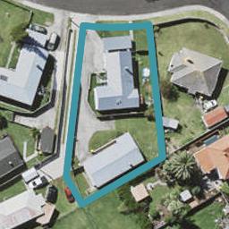2/61 Philomel Crescent, Bayswater, Auckland