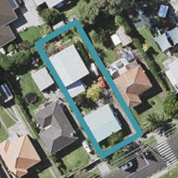 2/20 Roberts Avenue, Bayswater, Auckland