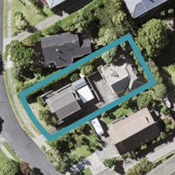 2/33A Pickwick Parade, Mellons Bay, Auckland