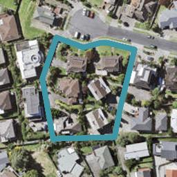 2/30 McCahill Views, Botany Downs, Auckland