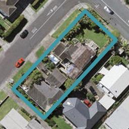 2/94 East Coast Road, Milford, Auckland