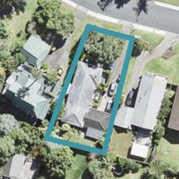 15 John Dee Crescent, Red Beach, Red Beach