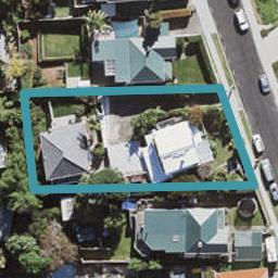 2/27 Huka Road, Birkenhead, Auckland