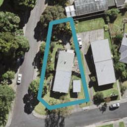 2/11 Ayton Drive, Totara Vale, Auckland