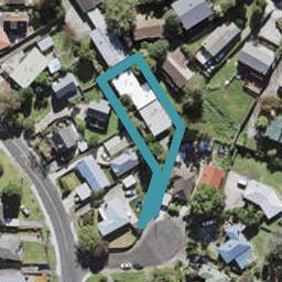 2/2 Griffiths Place, Te Atatu South, Auckland