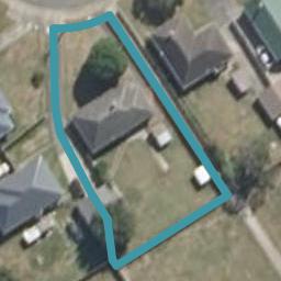11A Hudson Avenue, Bulls