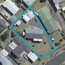 11 Lewis Street, Glenview, Hamilton