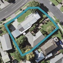 2/27 Gosford Drive, Botany Downs, Auckland