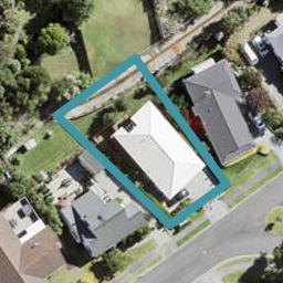 24 Taupiko Place, Green Bay, Auckland