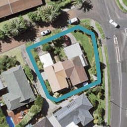 1/2 Pegasus Place, Half Moon Bay, Auckland