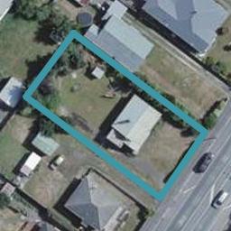 257 High Street North, Carterton