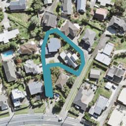 2/131 Carlisle Road, Northcross, Auckland