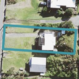 31 Marine Parade South, Piha