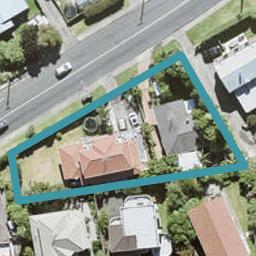 2/863 Beach Road, Waiake, Auckland