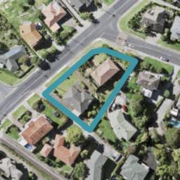 2/77 Mellons Bay Road, Mellons Bay, Auckland