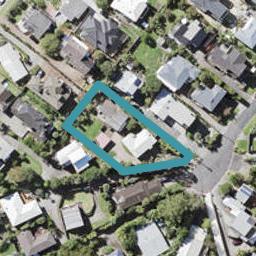 2/33 Kiteroa Terrace, Rothesay Bay, Auckland