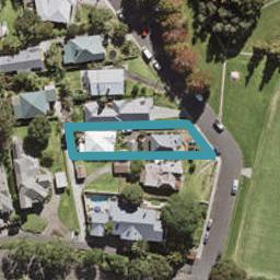 2/4 Denby Lane, Northcote Point, Auckland