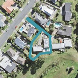 2/170 Stapleford Crescent, Browns Bay, Auckland