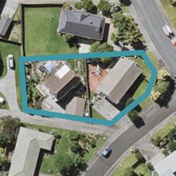 2/1 Mira Place, Windsor Park, Auckland