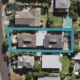 2/18 Holdaway Avenue, Northcote, Auckland
