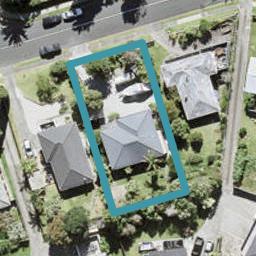 11 Weatherly Road, Torbay, Auckland