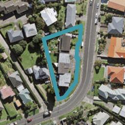 2/16 Warren Avenue, Three Kings, Auckland