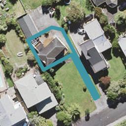 77 Cliff View Drive, Green Bay, Auckland