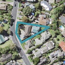 2/16 Pah Road, Cockle Bay, Auckland