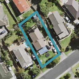 27 Staincross Street, Green Bay, Auckland