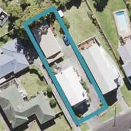 1/85 Cliff View Drive, Green Bay, Auckland