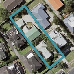 1/144 Sunset Road, Unsworth Heights, Auckland