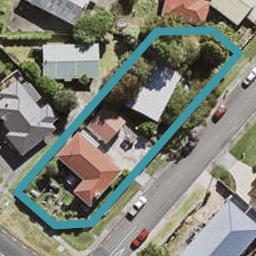 2/339 Wairau Road, Totara Vale, Auckland