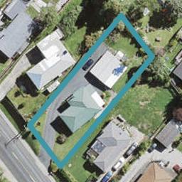 14 Pine Avenue, Henderson, Auckland