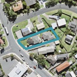 2/985 Beach Road, Torbay, Auckland