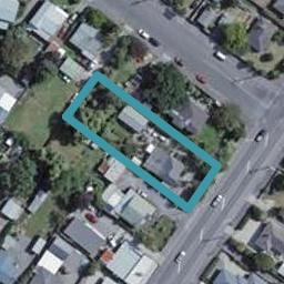 245 High Street North, Carterton