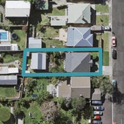 2/5 Roslyn Terrace, Stanley Point, Auckland