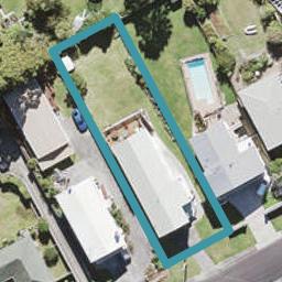 83 Cliff View Drive, Green Bay, Auckland