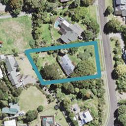 8 Laingfield Terrace, Laingholm, Auckland