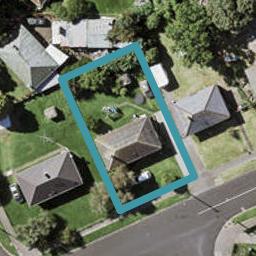 12 Tuakiri Street, Point England, Auckland