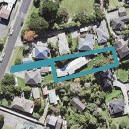 8A Vardon Road, Green Bay, Auckland