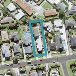 2/18 Ridge Road, Waiake, Auckland