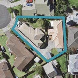 2/21 Bernie Edwards Place, Botany Downs, Auckland