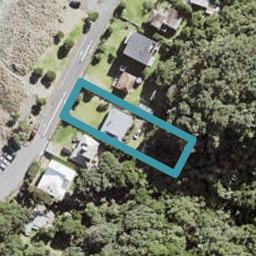 7 Marine Parade South, Piha
