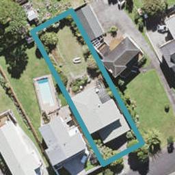 79 Cliff View Drive, Green Bay, Auckland
