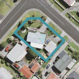 16 Solea Road, Sunnyvale, Auckland