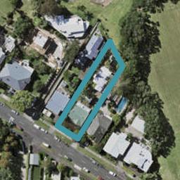 2/8 Stanley Point Road, Stanley Point, Auckland