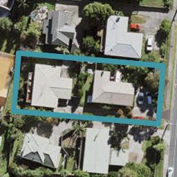 2/32 Sunset Road, Unsworth Heights, Auckland