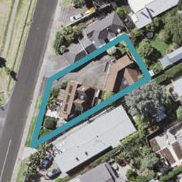 2/70A WAIROA RD, Narrow Neck, Auckland