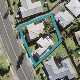 2/65 Unsworth Drive, Unsworth Heights, Auckland