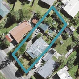8 Pine Avenue, Henderson, Auckland
